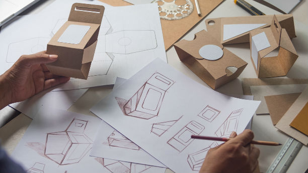 Si su producto ha cambiado el rediseño del empaque es una tarea necesaria. Diseño de empaques creativos para productos